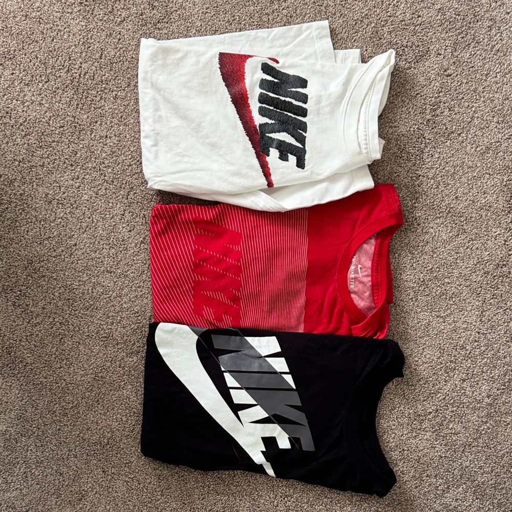 Nike Red, White & Black Logo Tee Set